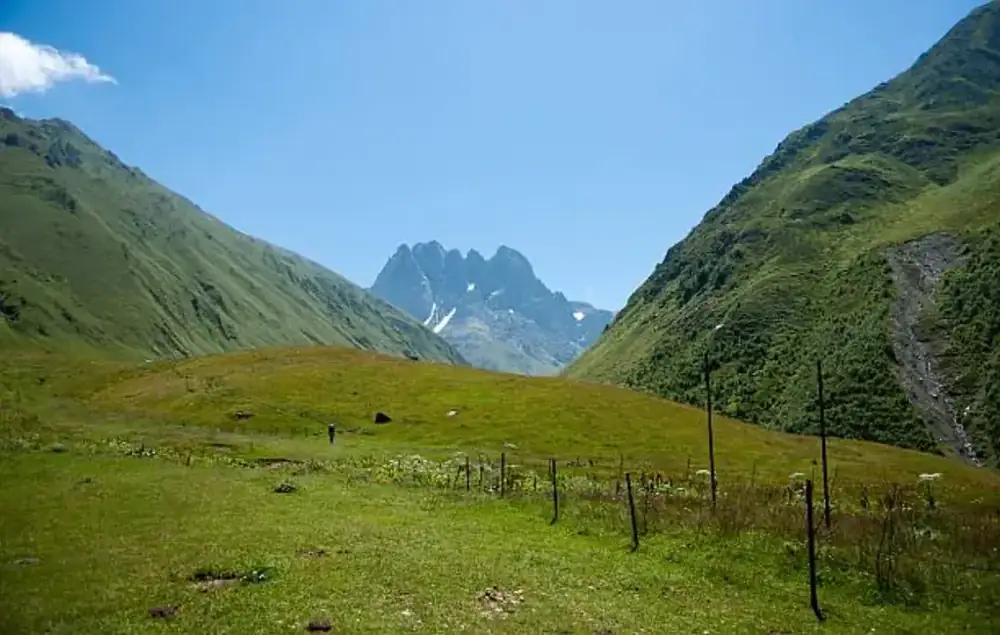 Juta & Chaukhi Mountain Walk — photo 4