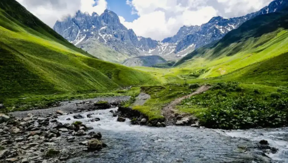 Juta & Chaukhi Mountain Walk — photo 5
